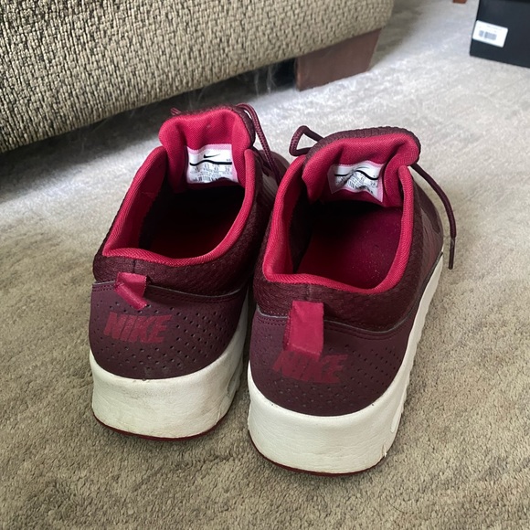 Nike Air Max Thea - Size 11 - Picture 4 of 5